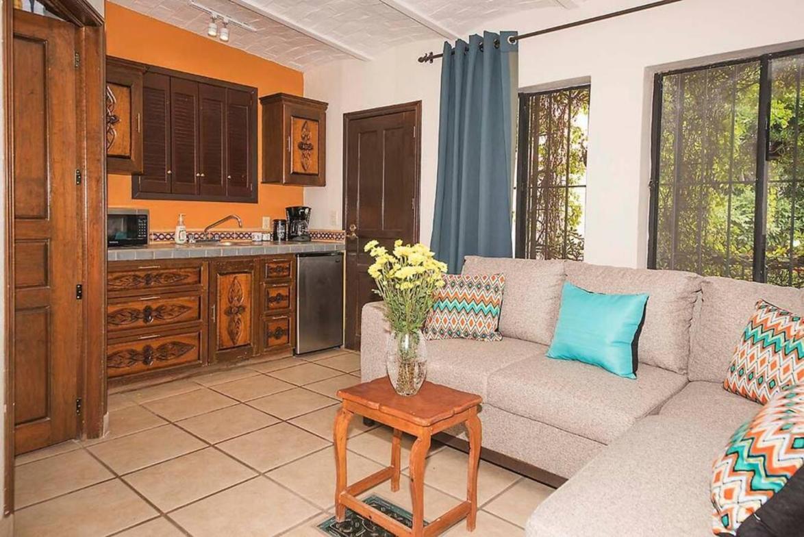 Enjoy Ac In The Queen'S Suite At Inn Ajijic Exterior foto